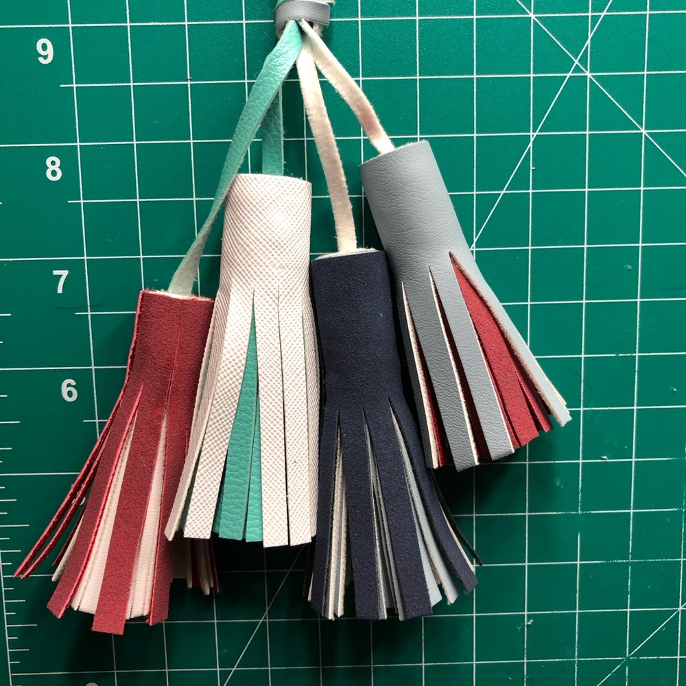RESERVED ‼️Handmade Spring Tassel Key Holder - Picture 3 of 3